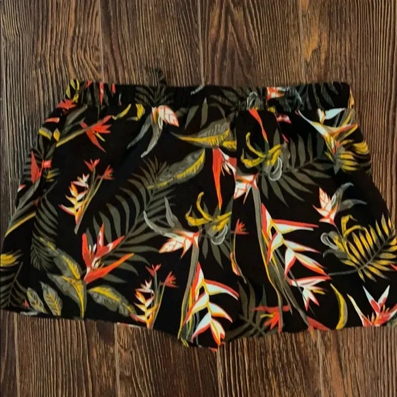 George shorts. - Picture 2 of 3